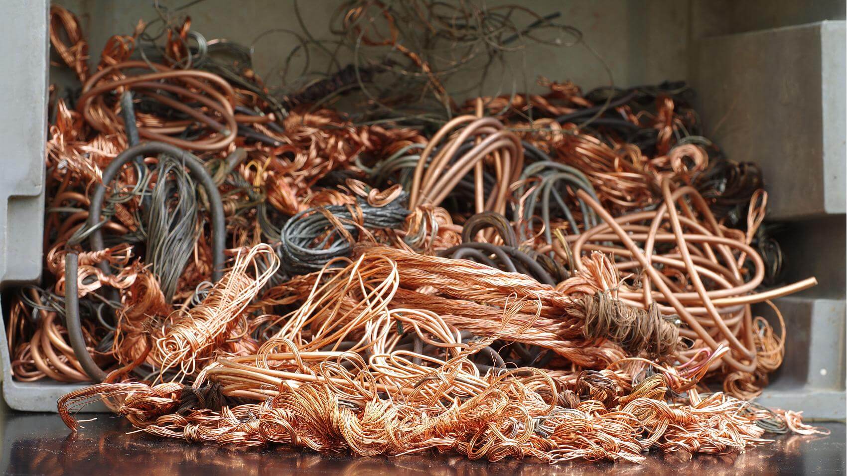 Non-ferrous metal recycling using ARZIR equipment