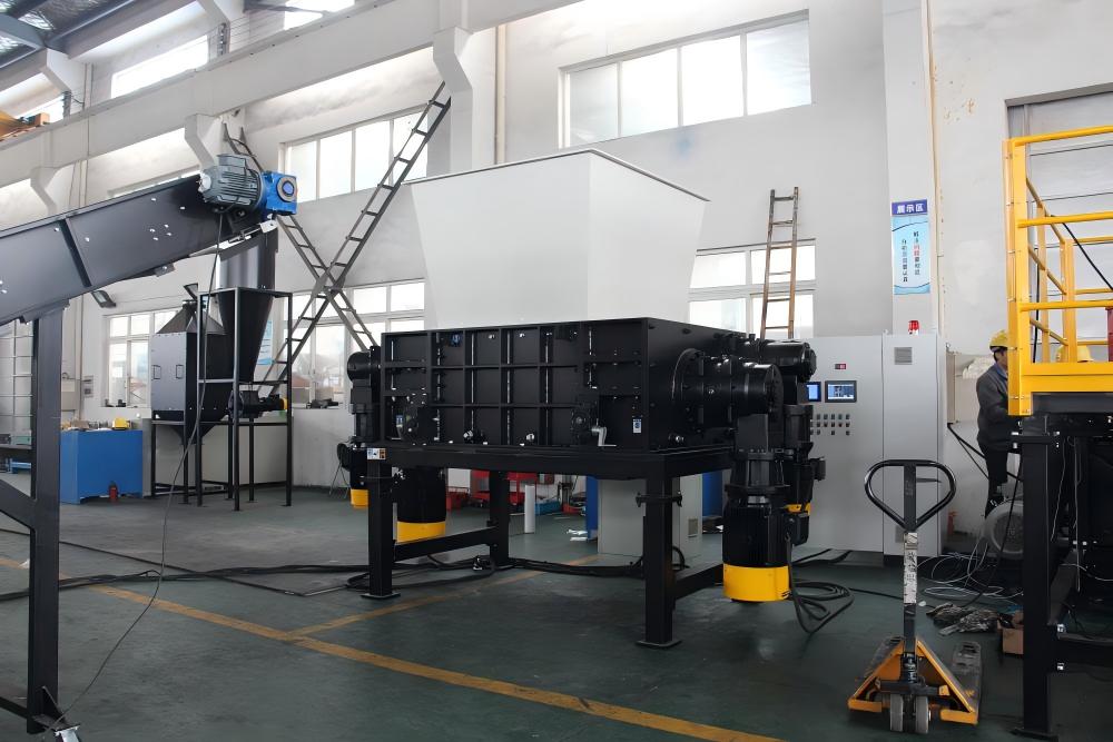 Internal View of Four-Shaft Shredder Blades and Shafts