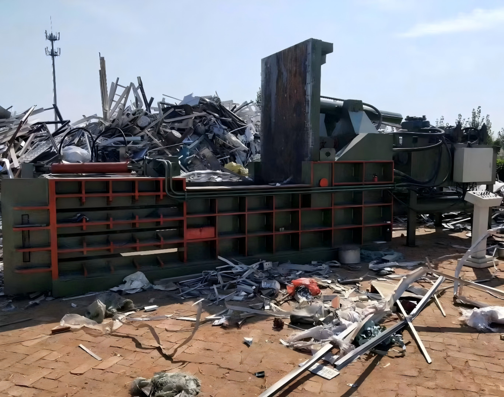 HARSLE Scrap Metal Baler in Operation