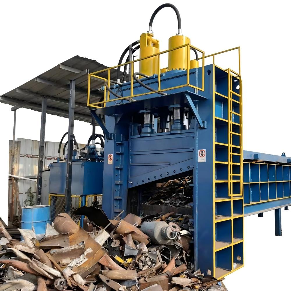 Heavy Duty Gantry Shear in Operation