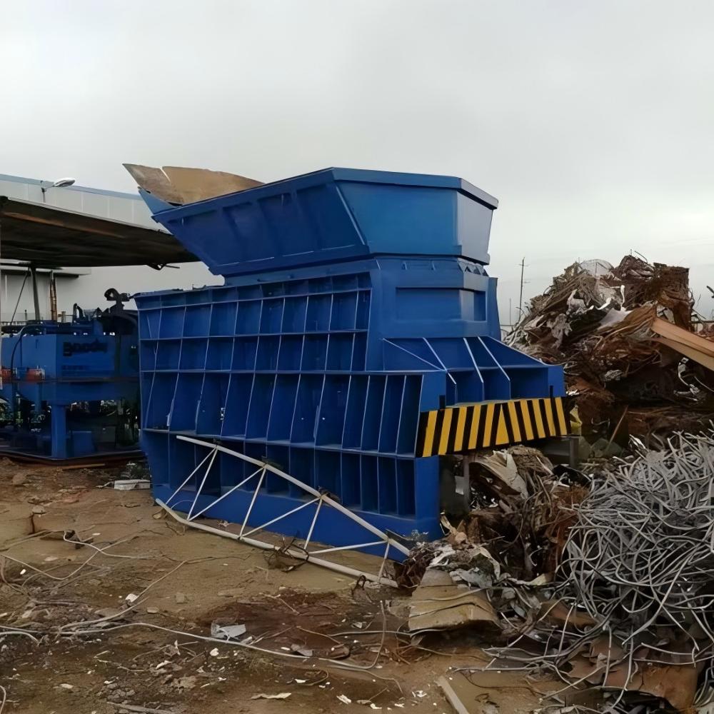 Hydraulic System Configuration of a Container Shear