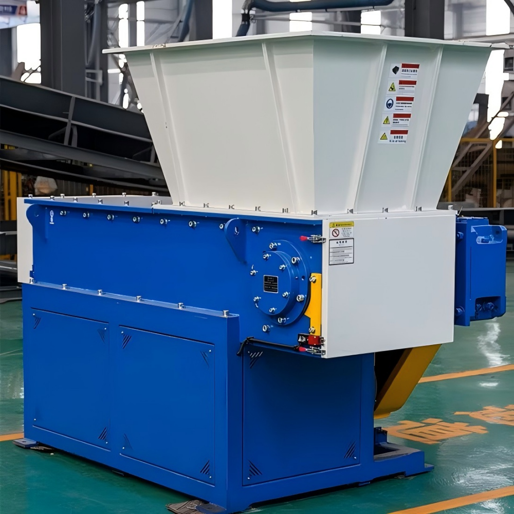 Single-Shaft Shredder Rotor and Blade Configuration