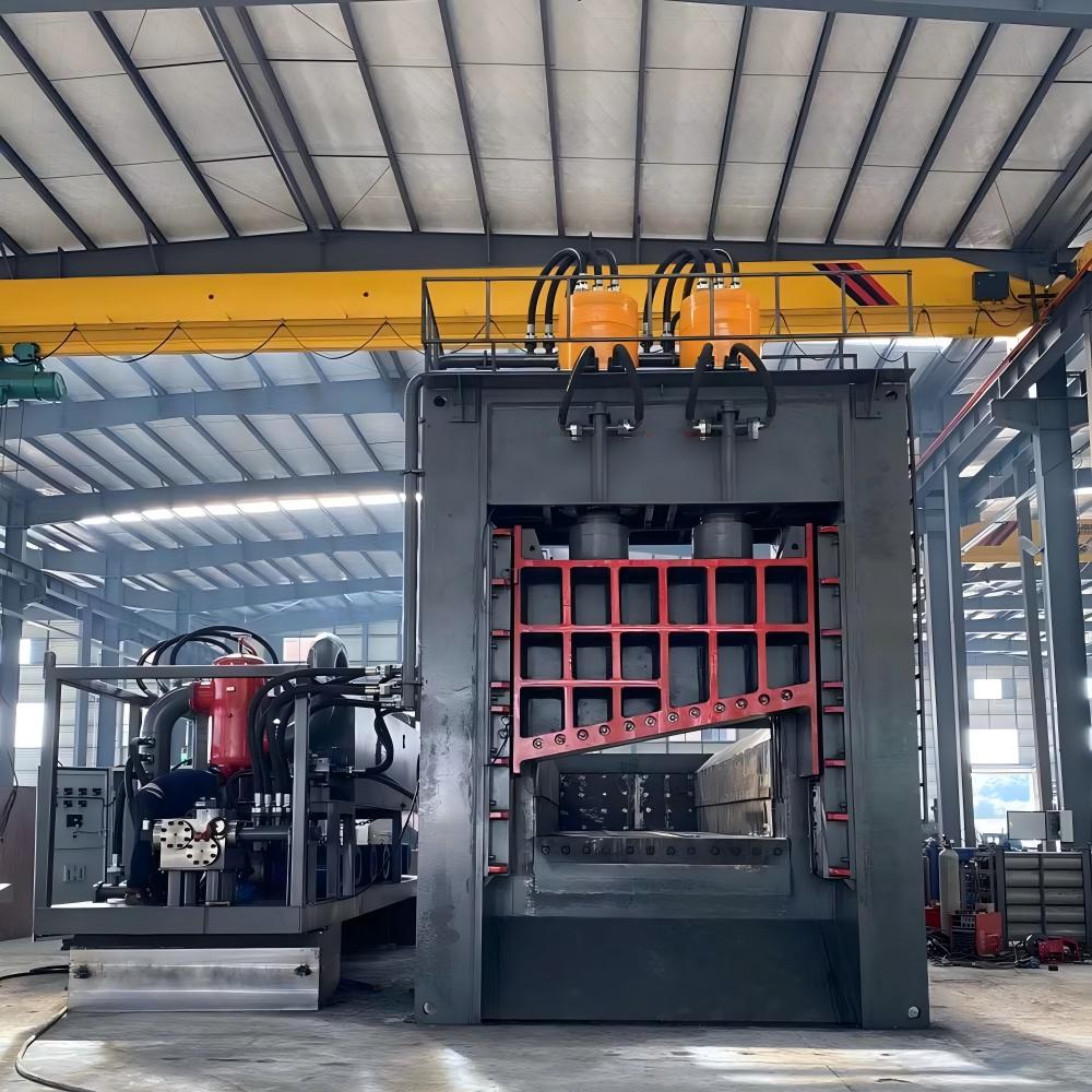 Heavy Duty Gantry Scrap Metal Shear in Operation