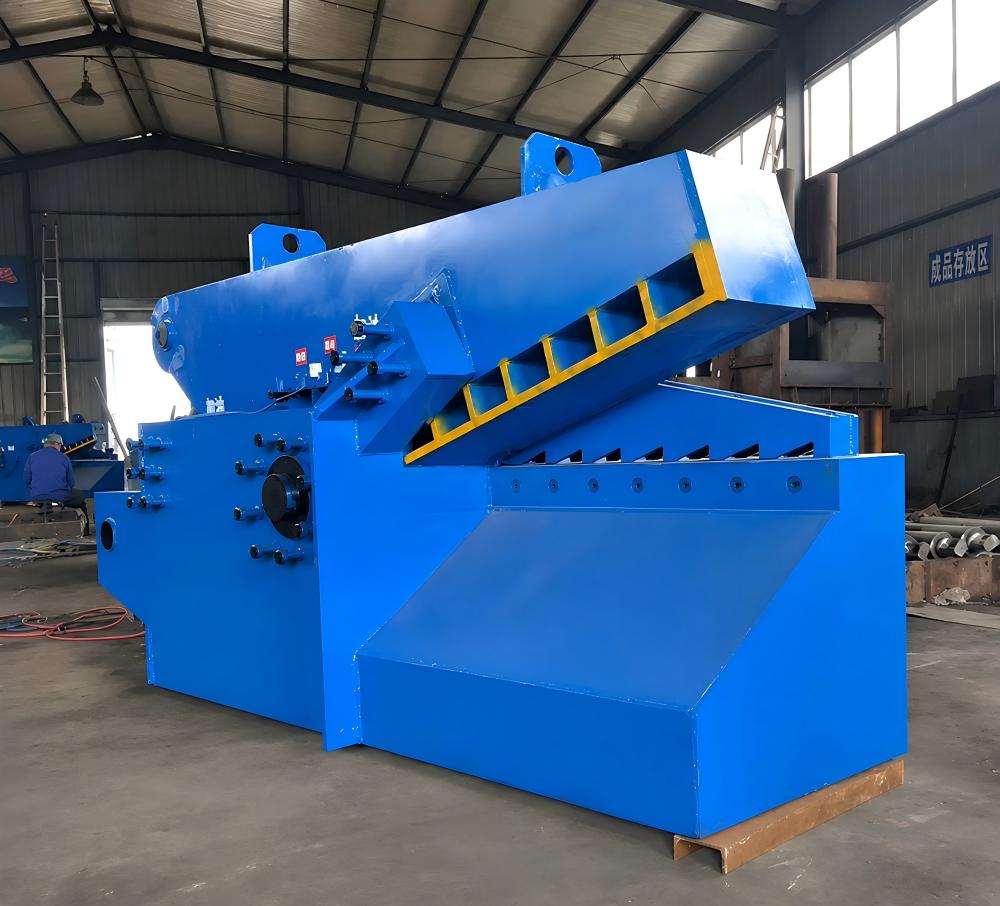 Industrial Alligator Shear Machine in Factory