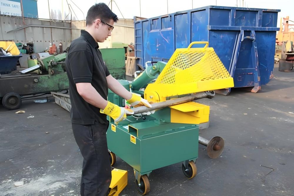 Industrial Alligator Shear Configuration