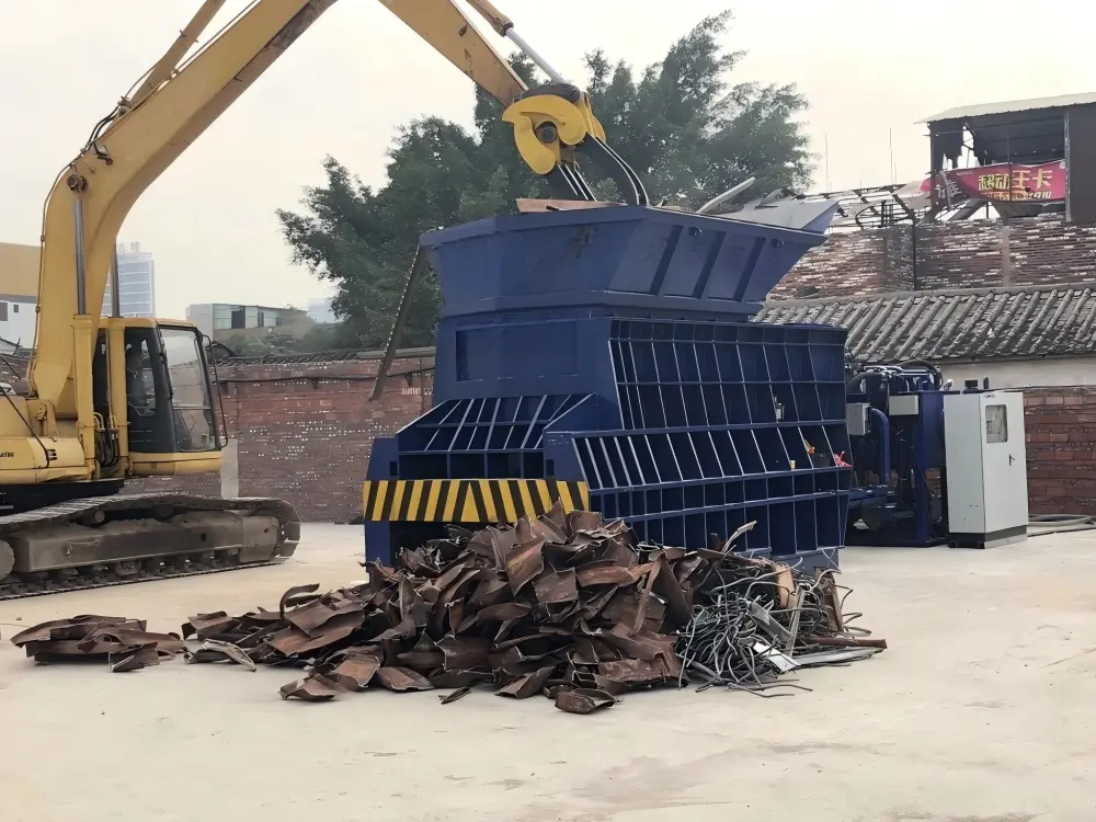 Heavy Duty Metal Cutting with Container Shear