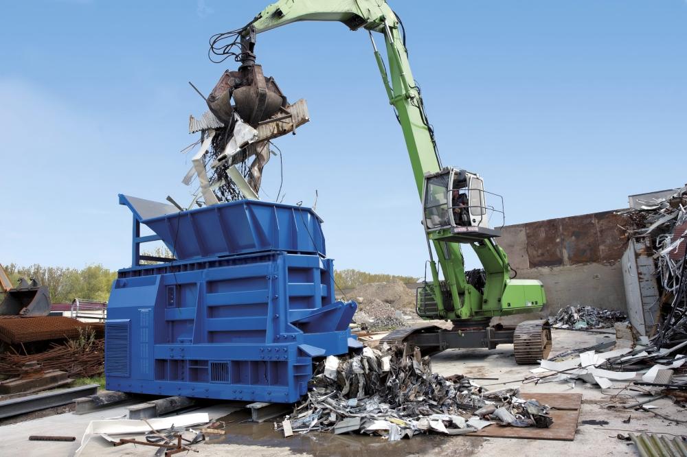 Industrial Gantry Scrap Metal Shear in Operation