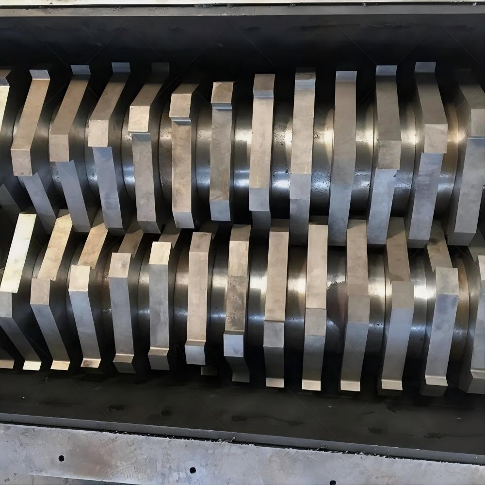 Industrial Shredder Maintenance and Blades