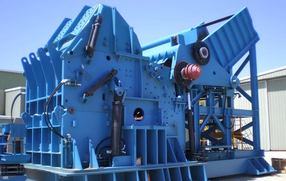 Industrial Hammer Shredder processing automotive scrap for non-ferrous recovery