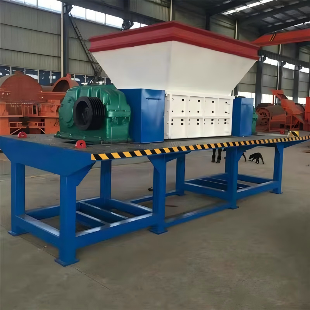 Industrial Double-Shaft Shredder Internal View
