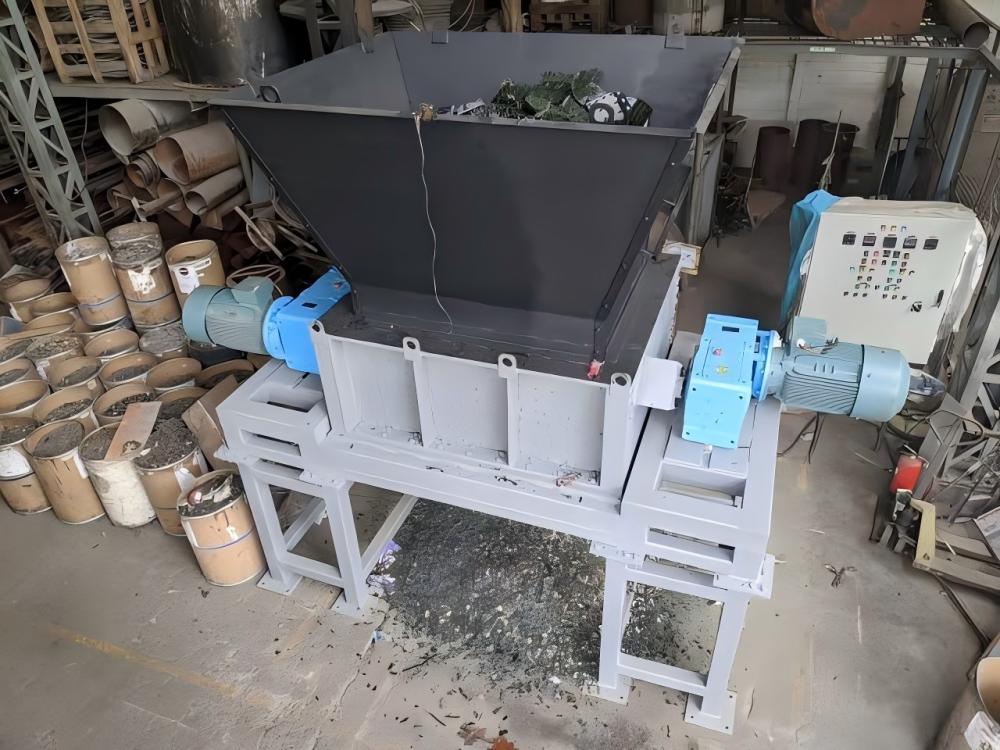 Industrial Four-Shaft Shredder Internal Components