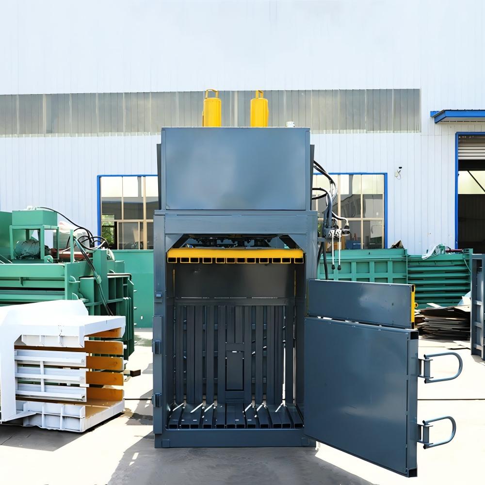 Hydraulic system inspection on a vertical baler